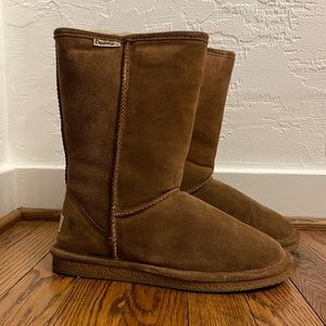 BearPaw Eva Boots Size 8 - NEW IN BOX